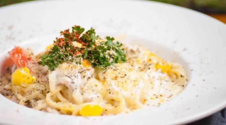 Спагетти карбонара: летний вариант рецепта