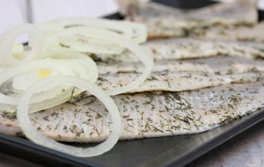 Як не купити пересолений оселедець — дивіться на хвіст