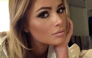 Дана Борисова улетела с дочкой в Турцию