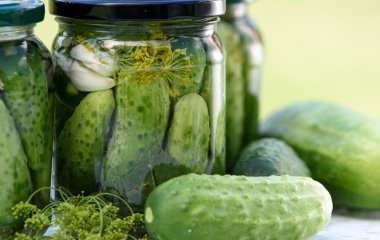 Ці огірки вибухатимуть у банках: які плоди в жодному разі не можна консервувати
