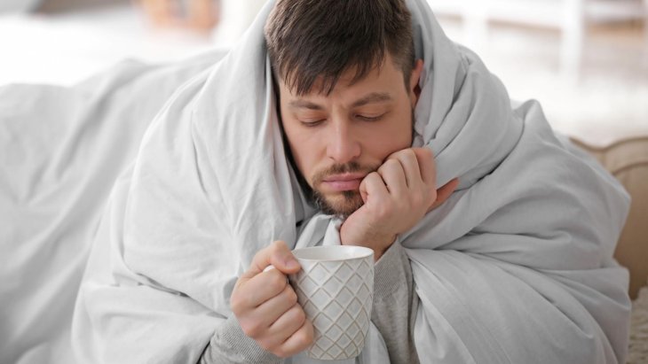 Ученые выяснили, почему мужчины плохо себя чувствуют при незначительном повышении температуры