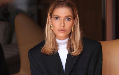 Лена Перминова продемонстрировала стильный LOOK в уникальном бьюти-баре