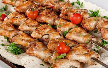 Хозяйкам на заметку: 3 быстрых способа запечь мясо к праздничному столу