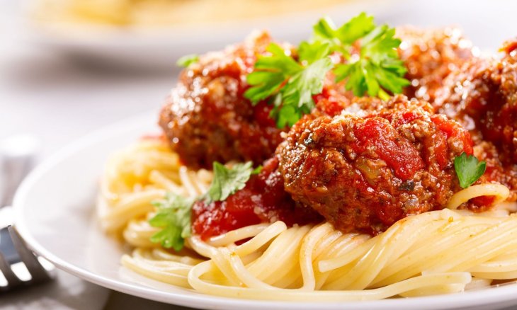 Нежные тефтели с рисом: как приготовить аппетитное блюдо