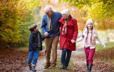 Як зберегти хороші стосунки з дітьми та онуками після виходу на пенсію