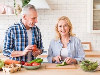 5 пищевых привычек, которые замедлят старение