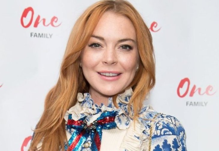 Линдси Лохан продолжает посещать вечеринки и употребляет алкоголь 