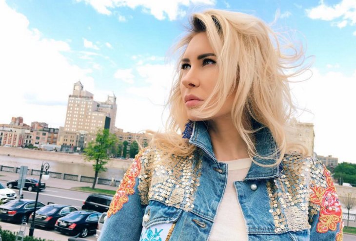 Элина Камирен поделилась своим спортивным настроением с подписчиками