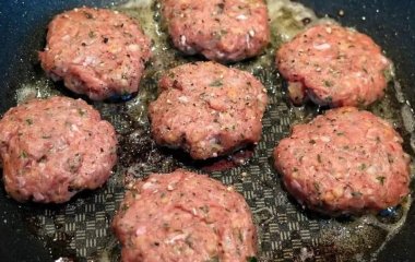 Онколог назвав продукти, що провокують рак