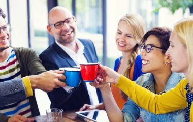Ключ до довголіття знайшли у спілкуванні з людьми