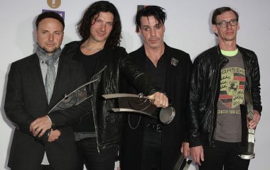 Rammstein с украинским флагом 