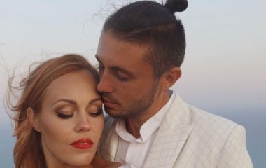 Alyosha заинтриговала выходом первой совместной песни с Тарасом Тополей