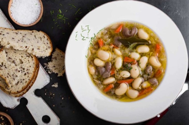 Полезно и вкусно: рецепт приготовления супа с фасолью и сыром