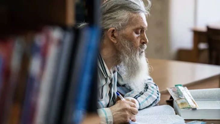Работа после выхода на пенсию продлевает жизнь, заявляют ученые