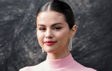 Селена Гомес и Александра Гинер носят одинаковые платья
