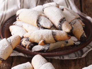 Рецепт традиційного рогалика з маком