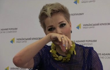 Максакова оголила грудь из-за шоу Андрея Малахова