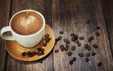 Цикорій проти кави: який напій краще під час схуднення