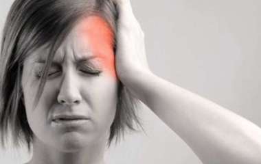 Медики назвали семь необычных причин приступов мигрени