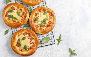 Рецепт лангоша на сковороде: вкуснее ресторанной пиццы