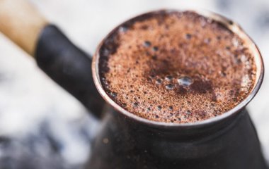 Щоб кава не збігала: хитрощі, які допоможуть врятувати напій
