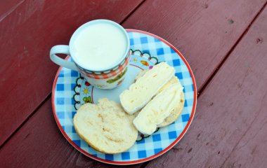 У молочних продуктах знайшли ключ до здорового життя для людей похилого віку