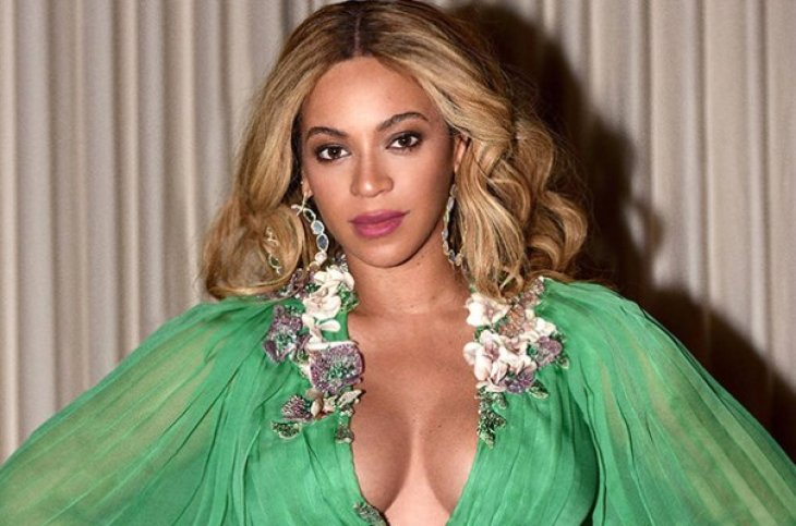 Утягивающее белье или диета: в чем секрет похудевшей Бейонсе  