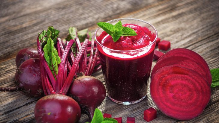 Есть в каждом холодильнике: эксперты назвали продукты, которые очищают кровь