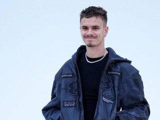 23-річний син Вікторії та Девіда Бекхемів неочікувано став актором та отримав першу роль у фільмі