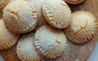 Быстро и просто: рецепт домашнего песочного печенья с творогом