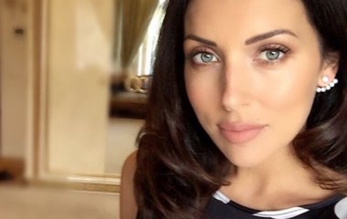 Алсу отметила юбилей своей первой песни