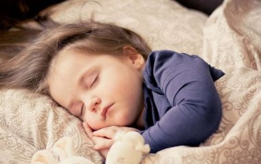 Медики рассказали сколько нужно спать в разном возрасте