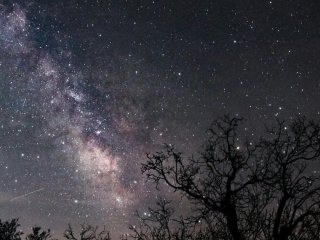 Погляньте в небо в ці дати: почалося незвичайне метеорне шоу