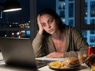 7 ранкових звичок, які багато хто робить неправильно: вони можуть забирати енергію