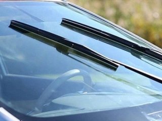 Як правильно українською називати найпоширеніші автомобільні терміни: не масло і не двірники