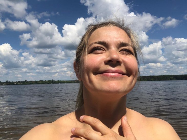Ирина Пегова примерила образ в стиле ретро