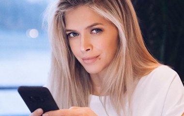 Вера Брежнева с семьей отметила день рождения в горах