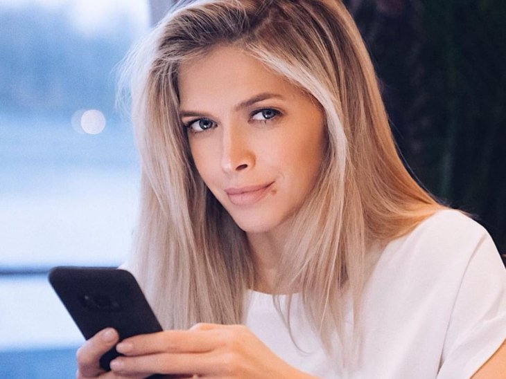 Вера Брежнева с семьей отметила день рождения в горах