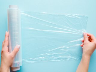 5 способів використання харчової плівки на кухні