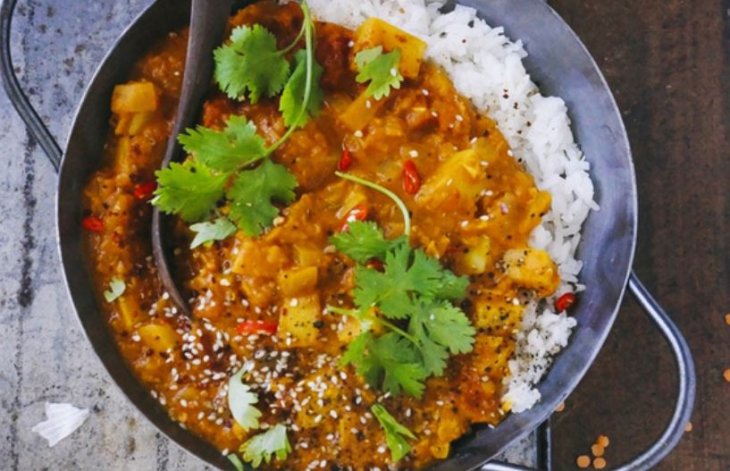 Дал из чечевицы с картошкой