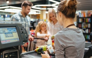 Чому в супермаркетах на касі постійно запитують: «Чек потрібен?»