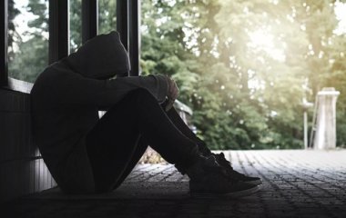 Вчені вирахували найнещасливіший вік