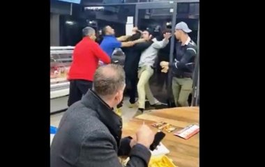 Сети насмешил самый невозмутимый мужчина в мире (ВИДЕО)