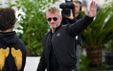 Шон Пенн спровоцировал слухи о новом романе (фото)