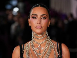 Кім Кардашян неочікувано підтвердила роман із зіркою 