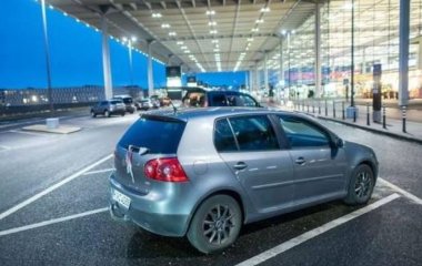Водій на рік залишив авто в аеропорту: яку шокувальну суму він має заплатити за паркування (фото)