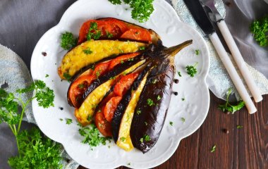 Нежные баклажаны под вкусным белым соусом