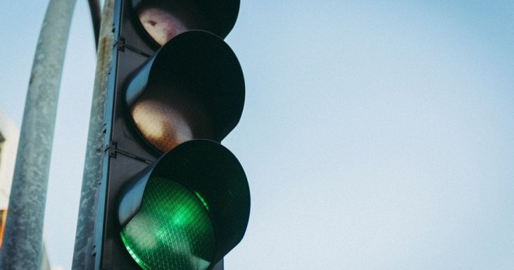 Четвертий сигнал світлофора: що означає біле світло та навіщо воно потрібне