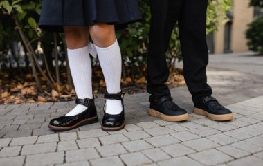 Як обрати якісне дитяче взуття: поради для батьків