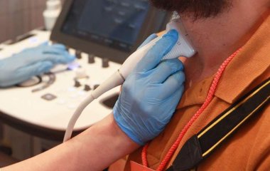 Лікар розповіла про ознаки раку щитовидної залози